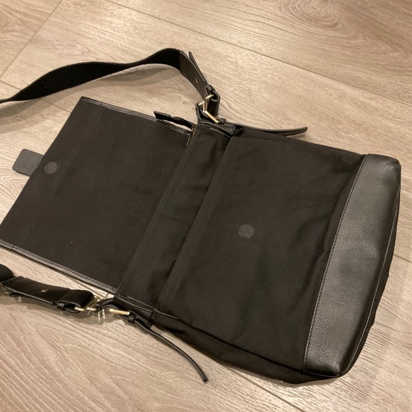 GIORGIO ARMANI  Messenger Bag Black - Picture 3 of 16